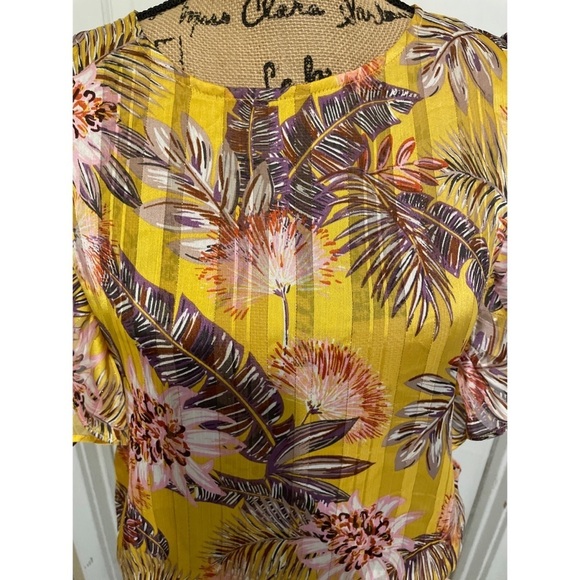 Pleione Floral Blouse Size Medium - Picture 3 of 8